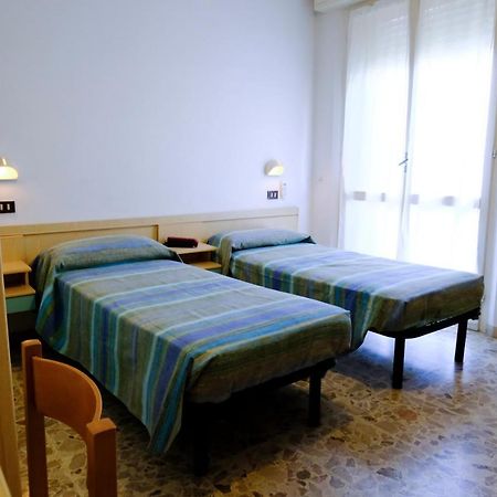 Hotel Chiara Rimini Exterior foto