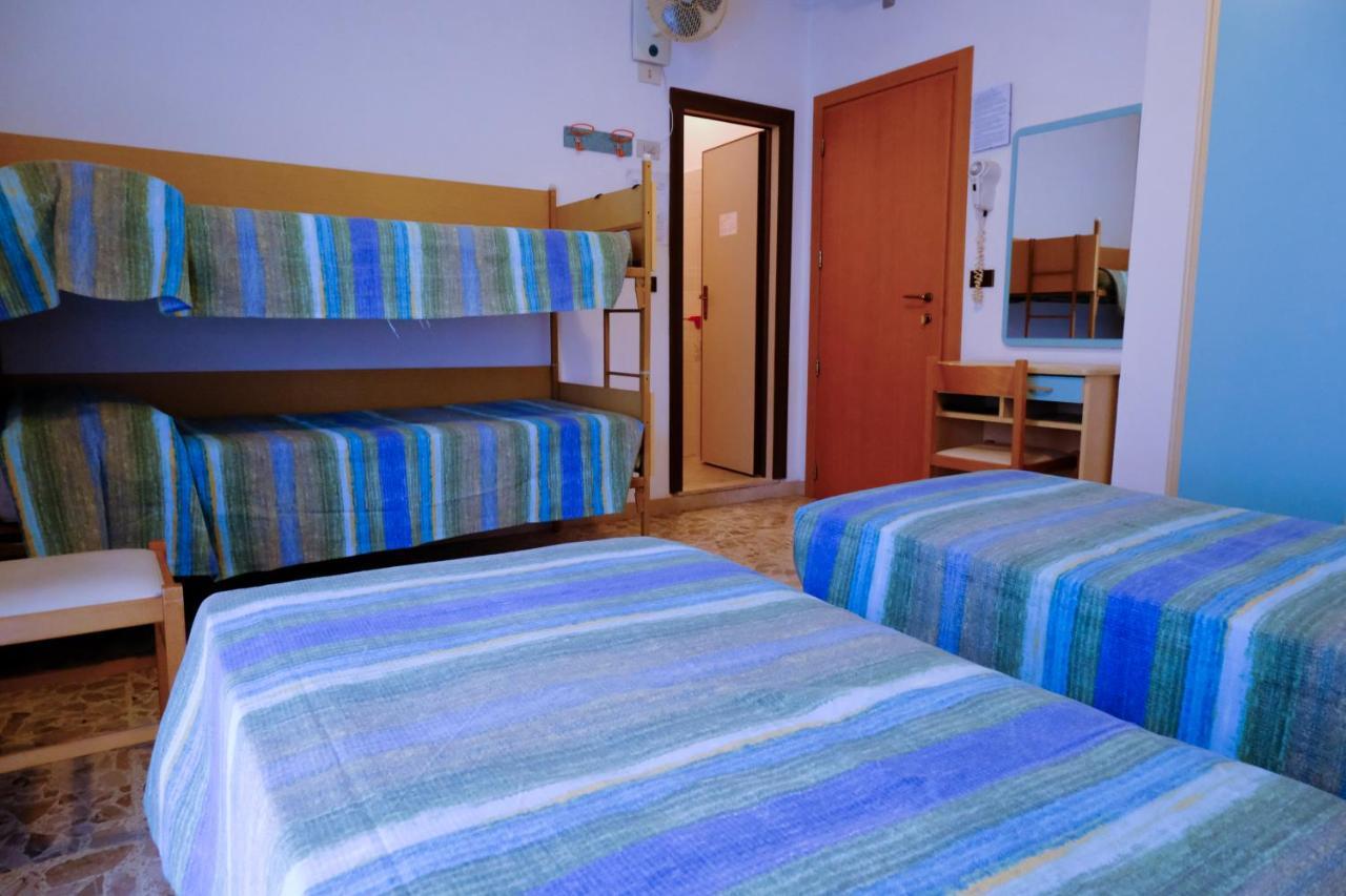 Hotel Chiara Rimini Exterior foto